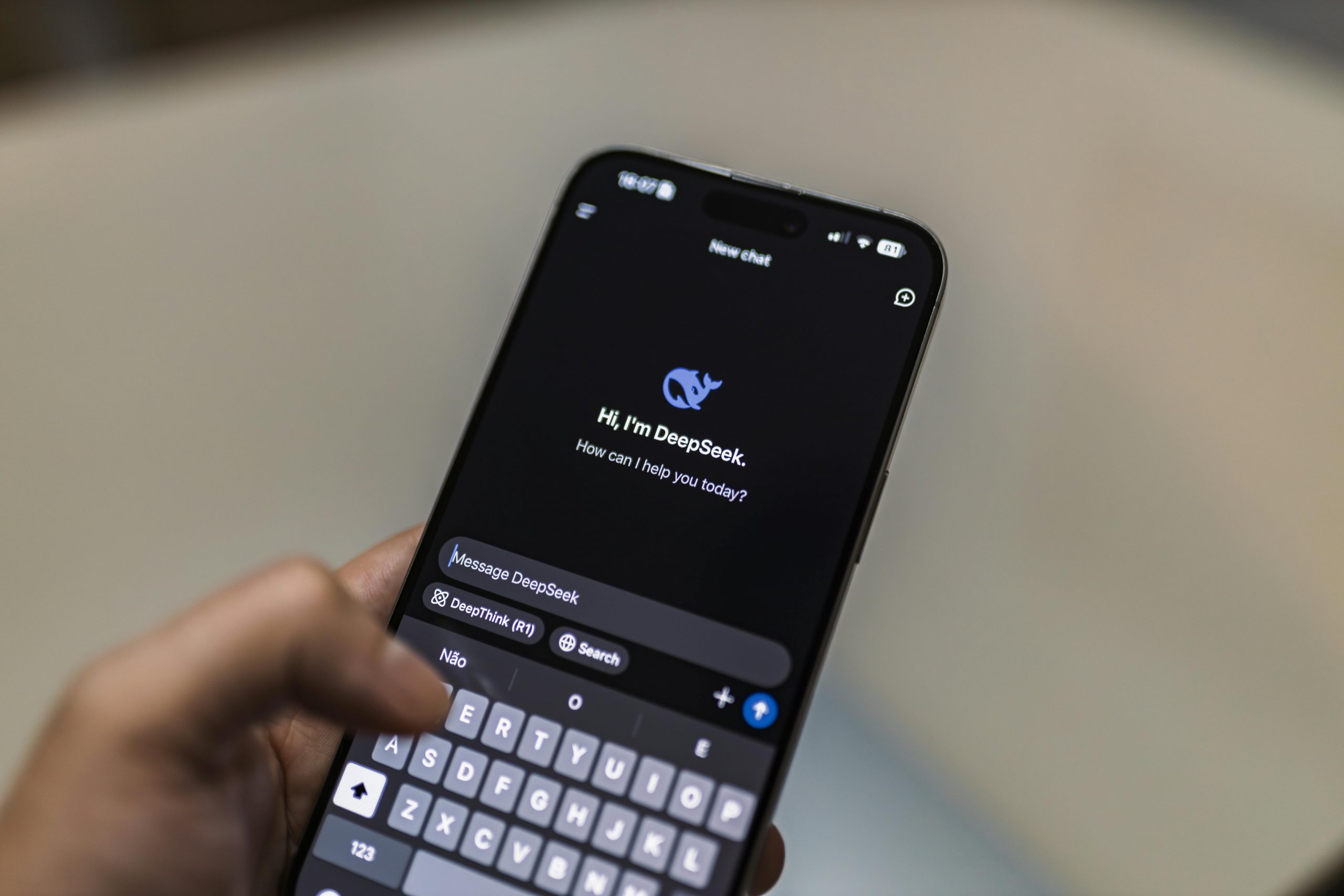 How to differentiate AI chatbots from conversational AI?
